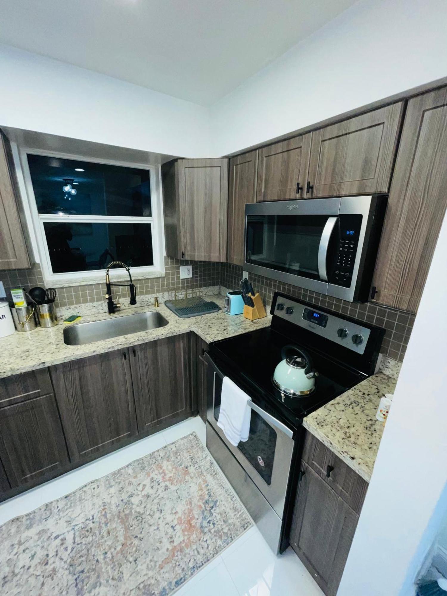 Cozy Comfy House Villa Pembroke Pines Bagian luar foto